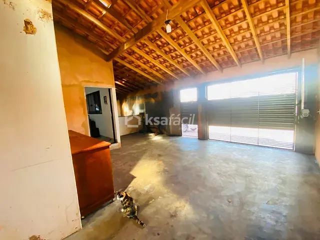 Casa com 200m² 2 quartos e 2 banheiros, à venda, no bairro Núcleo Habitacional Buriti em Campo Grande