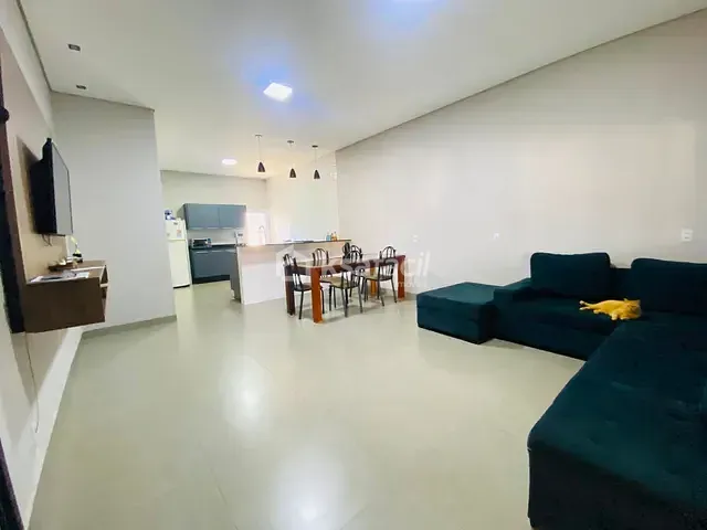 Casa com 200m² 2 quartos e 2 banheiros, à venda, no bairro Núcleo Habitacional Buriti em Campo Grande