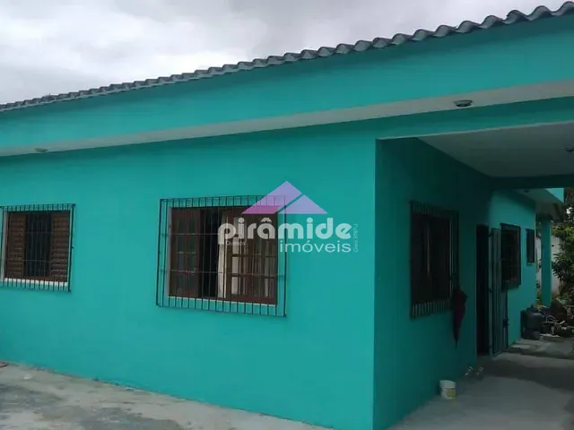 Casa com 350m² 3 quartos e 2 banheiros, à venda, no bairro Travessão em Caraguatatuba