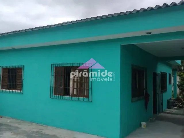 Casa com 350m² 3 quartos e 2 banheiros, à venda, no bairro Travessão em Caraguatatuba