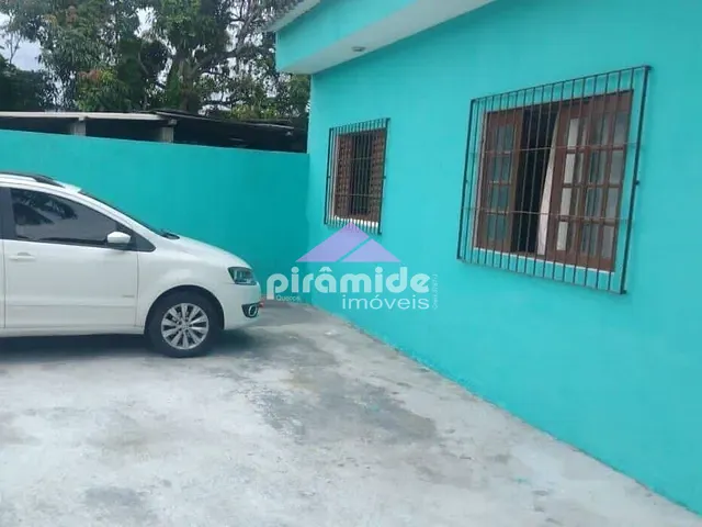 Casa com 350m² 3 quartos e 2 banheiros, à venda, no bairro Travessão em Caraguatatuba