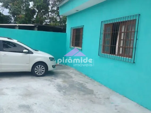Casa com 350m² 3 quartos e 2 banheiros, à venda, no bairro Travessão em Caraguatatuba