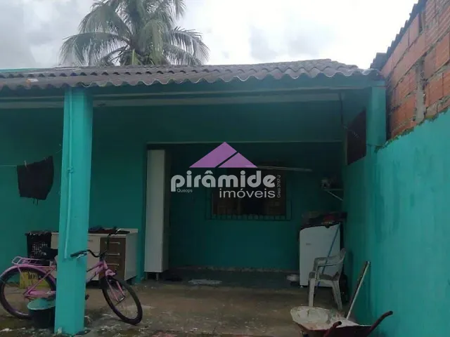 Casa com 350m² 3 quartos e 2 banheiros, à venda, no bairro Travessão em Caraguatatuba