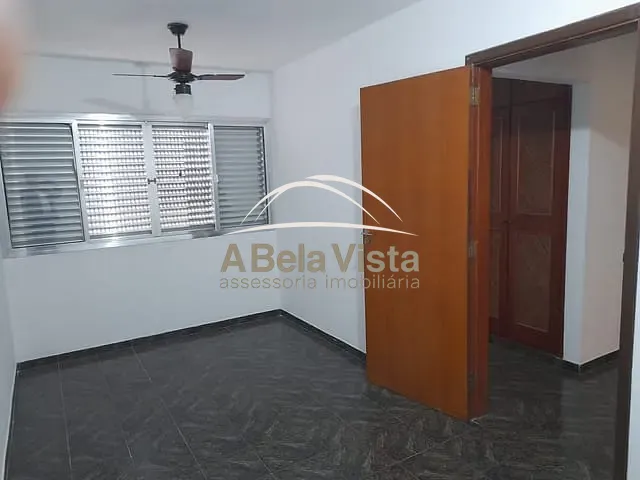 Casa com 430m² 3 quartos e 3 banheiros, à venda, no bairro Jaguaribe em Osasco