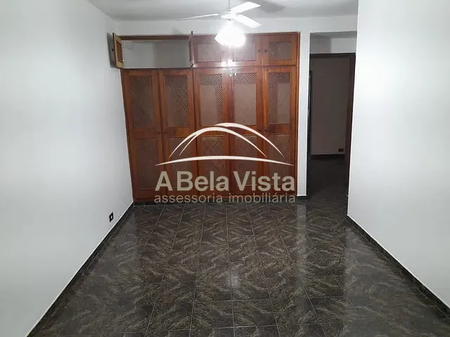 Casa com 430m² 3 quartos e 3 banheiros, à venda, no bairro Jaguaribe em Osasco
