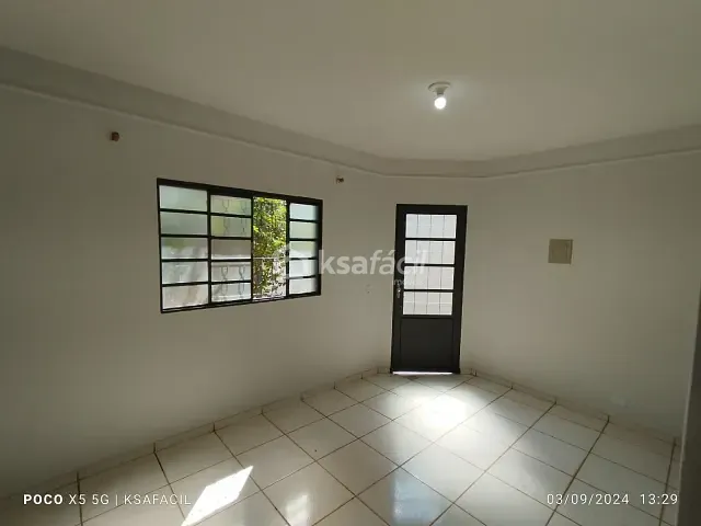 Casa com 180m² 2 quartos e 1 banheiro, à venda, no bairro Jardim Aero Rancho em Campo Grande