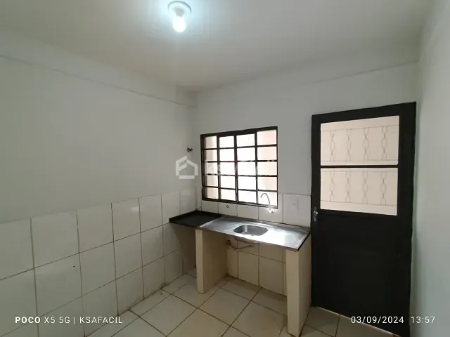 Casa com 180m² 2 quartos e 1 banheiro, à venda, no bairro Jardim Aero Rancho em Campo Grande