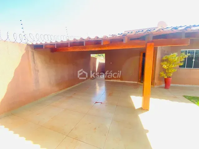 Casa com 250m² 2 quartos e 2 banheiros, à venda, no bairro Residencial Flores em Campo Grande
