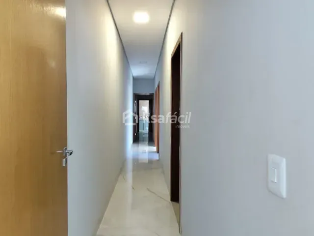 Casa com 201m² 3 quartos e 2 banheiros, à venda, no bairro Santo Antônio em Campo Grande