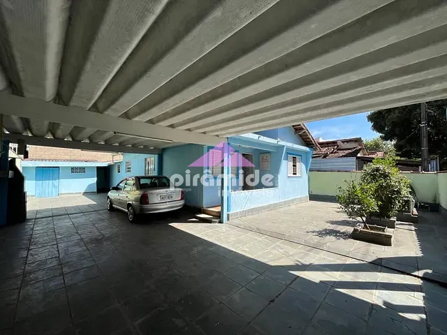 Casa com 250m² 4 quartos e 3 banheiros, à venda, no bairro Jardim Satélite em São José dos Campos
