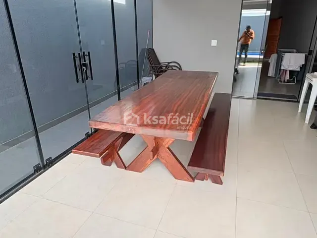 Casa com 275m² 3 quartos e 2 banheiros, à venda, no bairro Residencial Figueiras do Parque em Campo Grande