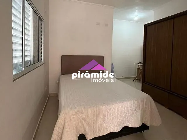 Casa com 250m² 2 quartos e 3 banheiros, à venda, no bairro Cidade Vista Verde em São José dos Campos