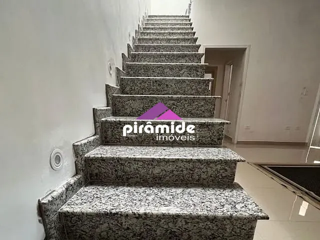 Casa com 250m² 2 quartos e 3 banheiros, à venda, no bairro Cidade Vista Verde em São José dos Campos