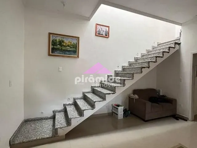 Casa com 250m² 2 quartos e 3 banheiros, à venda, no bairro Cidade Vista Verde em São José dos Campos