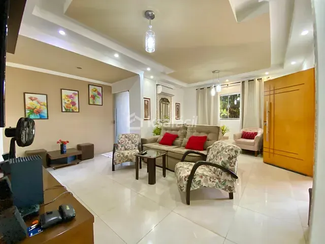 Casa com 260m² 2 quartos e 3 banheiros, à venda, no bairro Vila Oeste em Campo Grande