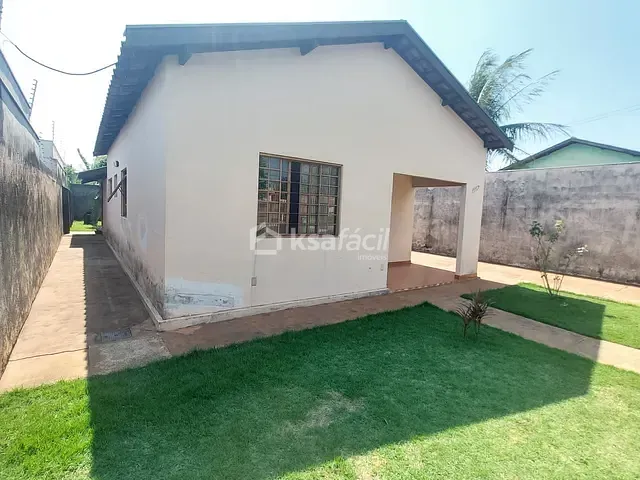 Casa 3 quartos e 2 banheiros, à venda, no bairro Monte Castelo em Campo Grande