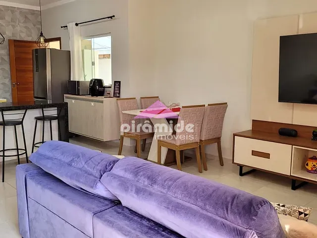 Casa com 360m² 3 quartos e 2 banheiros, à venda, no bairro Pontal de Santa Marina em Caraguatatuba