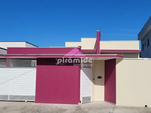 Casa com 360m² 3 quartos e 2 banheiros, à venda, no bairro Pontal de Santa Marina em Caraguatatuba