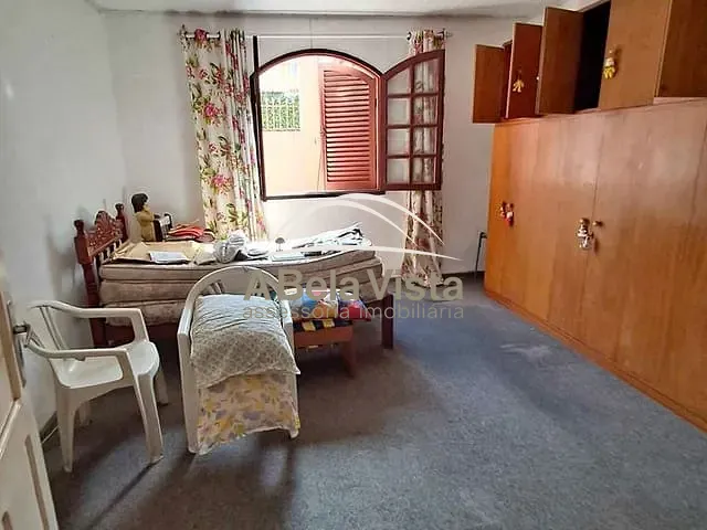 Casa com 307m² 3 quartos e 1 banheiro, à venda, no bairro Helena Maria em Osasco