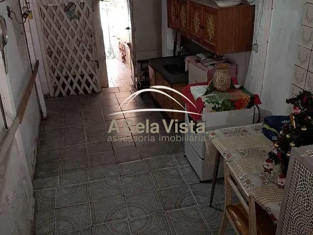 Casa com 307m² 3 quartos e 1 banheiro, à venda, no bairro Helena Maria em Osasco