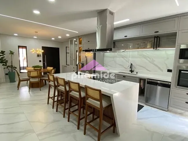 Casa com 243m² 3 quartos e 3 banheiros, à venda, no bairro Jardim Oriente em São José dos Campos