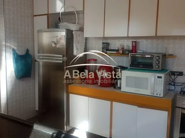 Casa com 300m² 4 quartos e 2 banheiros, à venda, no bairro Jardim das Flores em Osasco