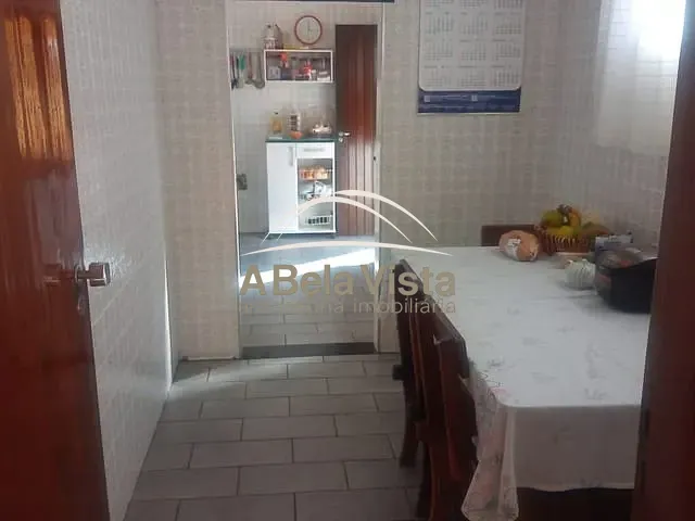 Casa com 300m² 4 quartos e 2 banheiros, à venda, no bairro Jardim das Flores em Osasco