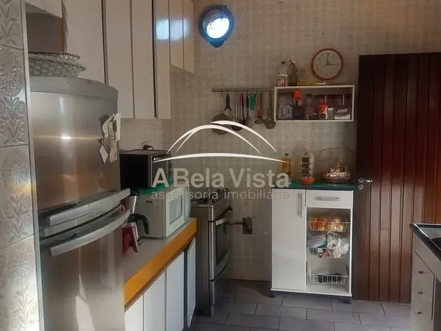 Casa com 300m² 4 quartos e 2 banheiros, à venda, no bairro Jardim das Flores em Osasco