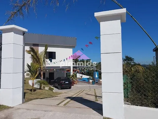 Casa com 1063m² 5 quartos e 6 banheiros, à venda, no bairro Chácaras Guanabara em Guararema