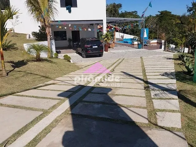 Casa com 1063m² 5 quartos e 6 banheiros, à venda, no bairro Chácaras Guanabara em Guararema