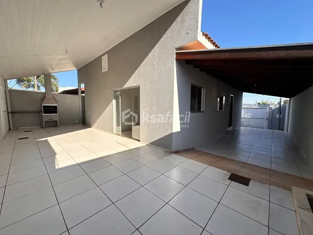 Casa com 300m² 3 quartos e 2 banheiros, para alugar, no bairro Bosque de Avilan em Campo Grande