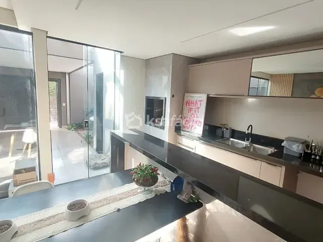 Casa 2 quartos e 3 banheiros, à venda, no bairro Vila Santa Luzia em Campo Grande