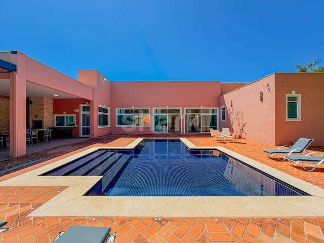 Casa com 2600m² 5 quartos e 7 banheiros, à venda ou para alugar, no bairro Condomínio Terras de São José em Itu