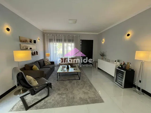 Casa 5 quartos e 5 banheiros, à venda, no bairro Urbanova em São José dos Campos