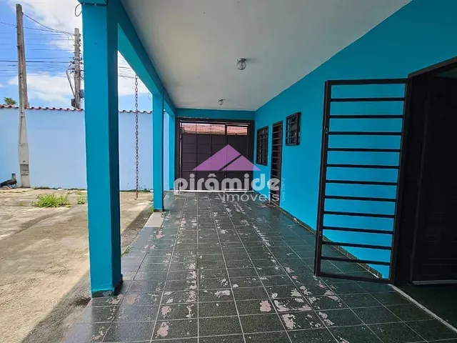 Casa com 142m² 2 quartos e 2 banheiros, à venda, no bairro Travessão em Caraguatatuba