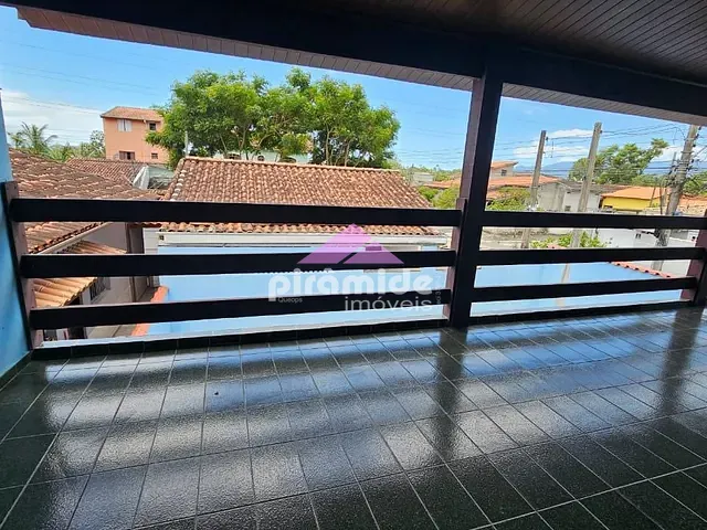 Casa com 142m² 2 quartos e 2 banheiros, à venda, no bairro Travessão em Caraguatatuba