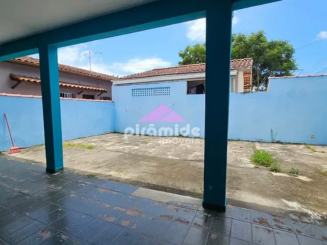 Casa com 142m² 2 quartos e 2 banheiros, à venda, no bairro Travessão em Caraguatatuba