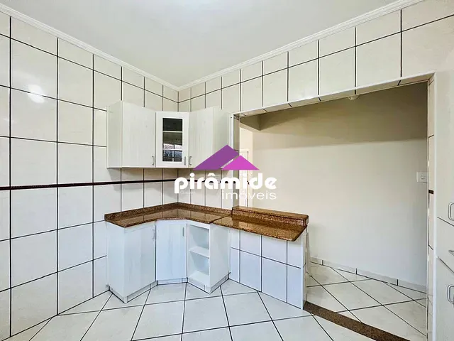 Casa com 260m² 3 quartos e 3 banheiros, à venda, no bairro Jardim Vale do Sol em São José dos Campos