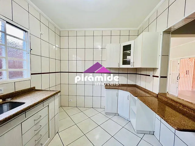Casa com 260m² 3 quartos e 3 banheiros, à venda, no bairro Jardim Vale do Sol em São José dos Campos