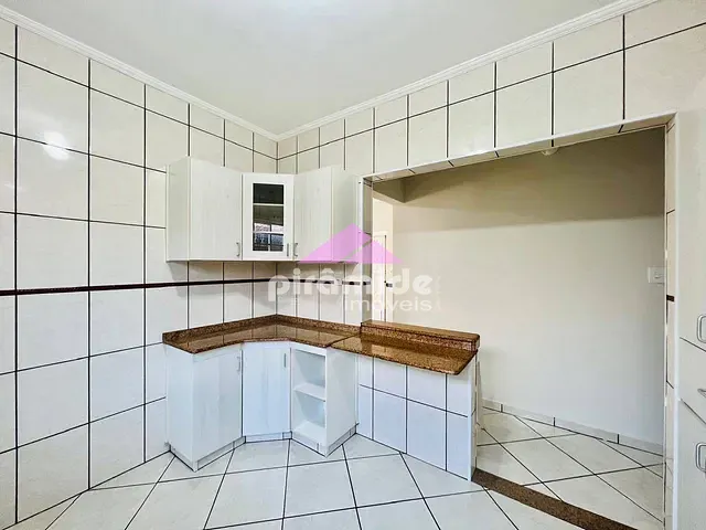 Casa com 260m² 3 quartos e 3 banheiros, à venda, no bairro Jardim Vale do Sol em São José dos Campos