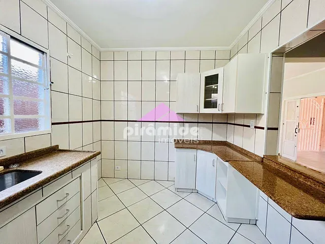 Casa com 260m² 3 quartos e 3 banheiros, à venda, no bairro Jardim Vale do Sol em São José dos Campos