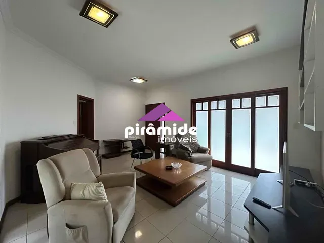 Casa com 424m² 3 quartos e 6 banheiros, à venda, no bairro Urbanova em São José dos Campos