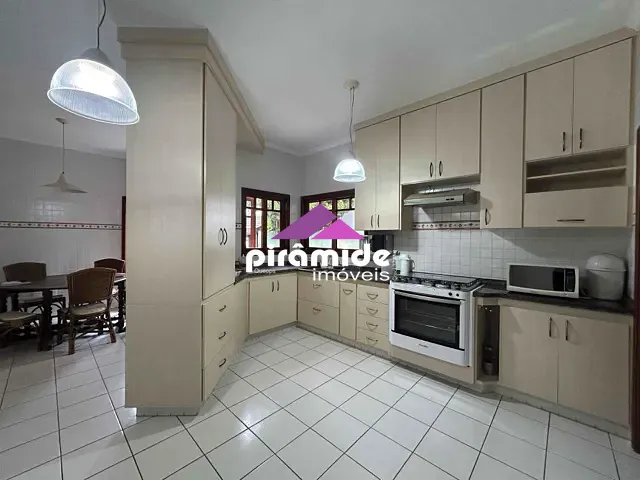Casa com 424m² 3 quartos e 6 banheiros, à venda, no bairro Urbanova em São José dos Campos