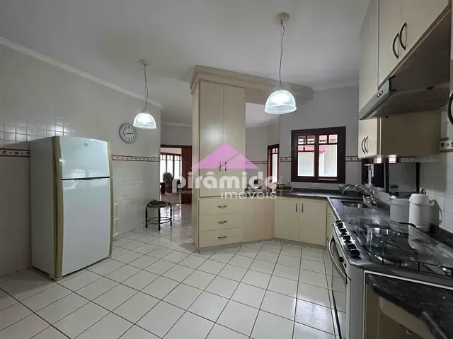Casa com 424m² 3 quartos e 6 banheiros, à venda, no bairro Urbanova em São José dos Campos