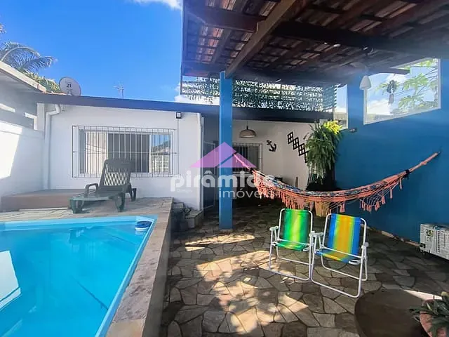 Casa com 245m² 3 quartos e 2 banheiros, à venda, no bairro Jardim das Gaivotas em Caraguatatuba