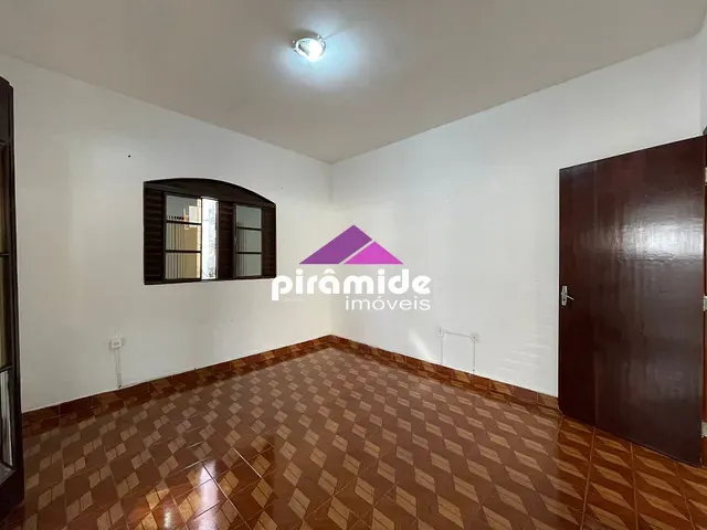 Casa com 274m² 3 quartos e 2 banheiros, à venda, no bairro Vila São Benedito em São José dos Campos