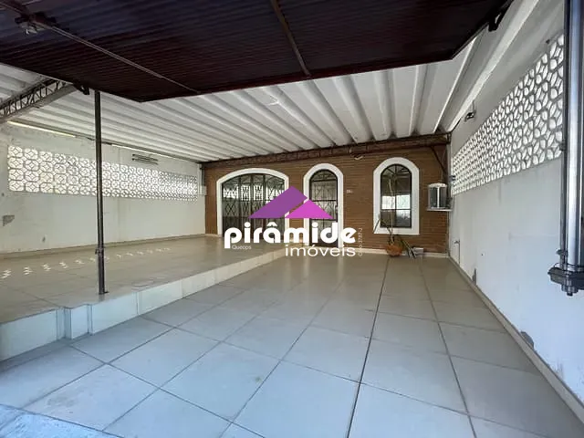 Casa com 274m² 3 quartos e 2 banheiros, à venda, no bairro Vila São Benedito em São José dos Campos