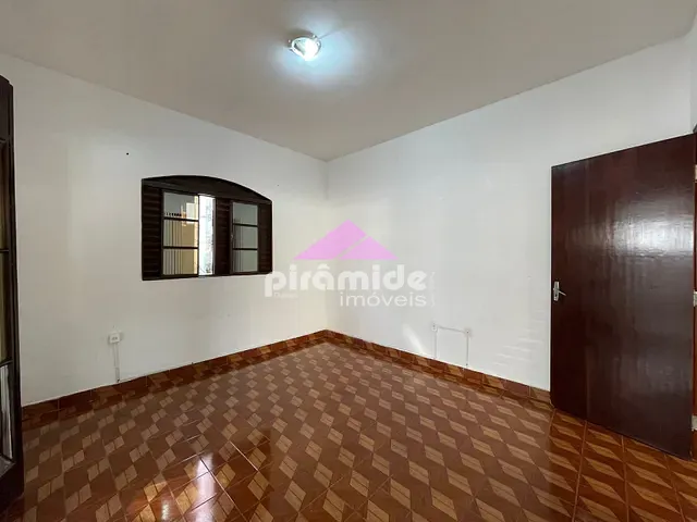Casa com 274m² 3 quartos e 2 banheiros, à venda, no bairro Vila São Benedito em São José dos Campos