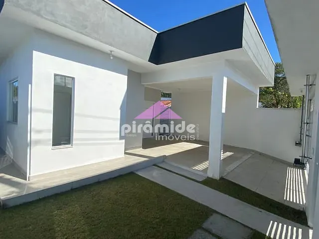 Casa 3 quartos e 3 banheiros, à venda, no bairro Massaguaçu em Caraguatatuba