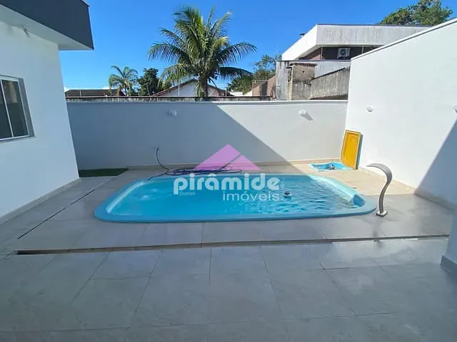 Casa 3 quartos e 3 banheiros, à venda, no bairro Massaguaçu em Caraguatatuba